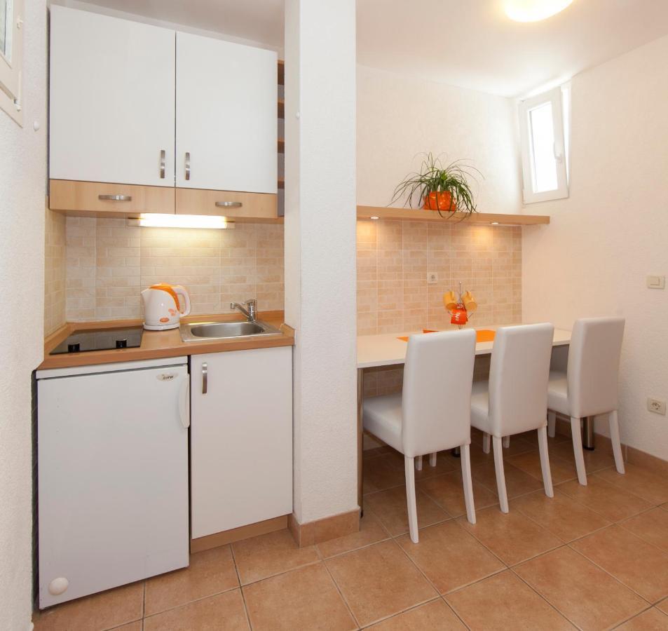 Apartments Milana Tučepi Zewnętrze zdjęcie